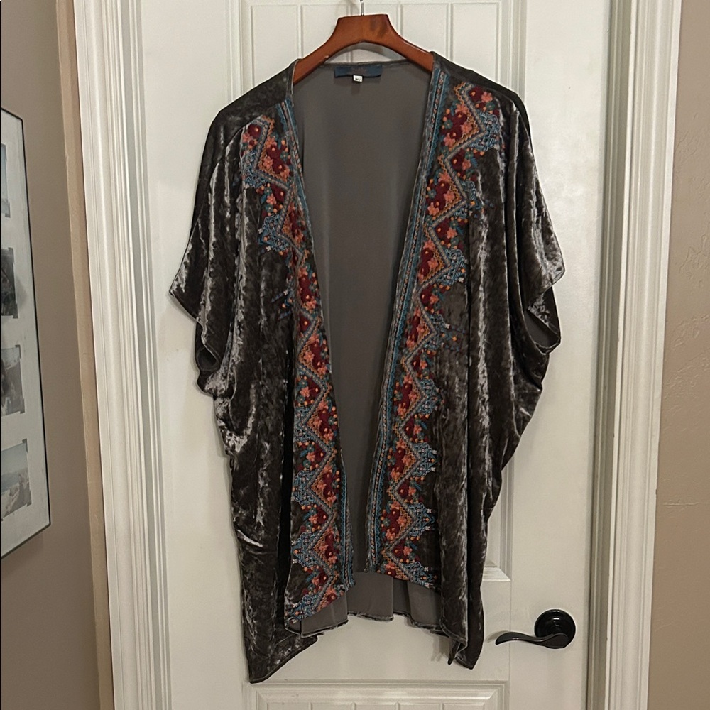 Madeline Gray M/L Velvet embroidered Kimono